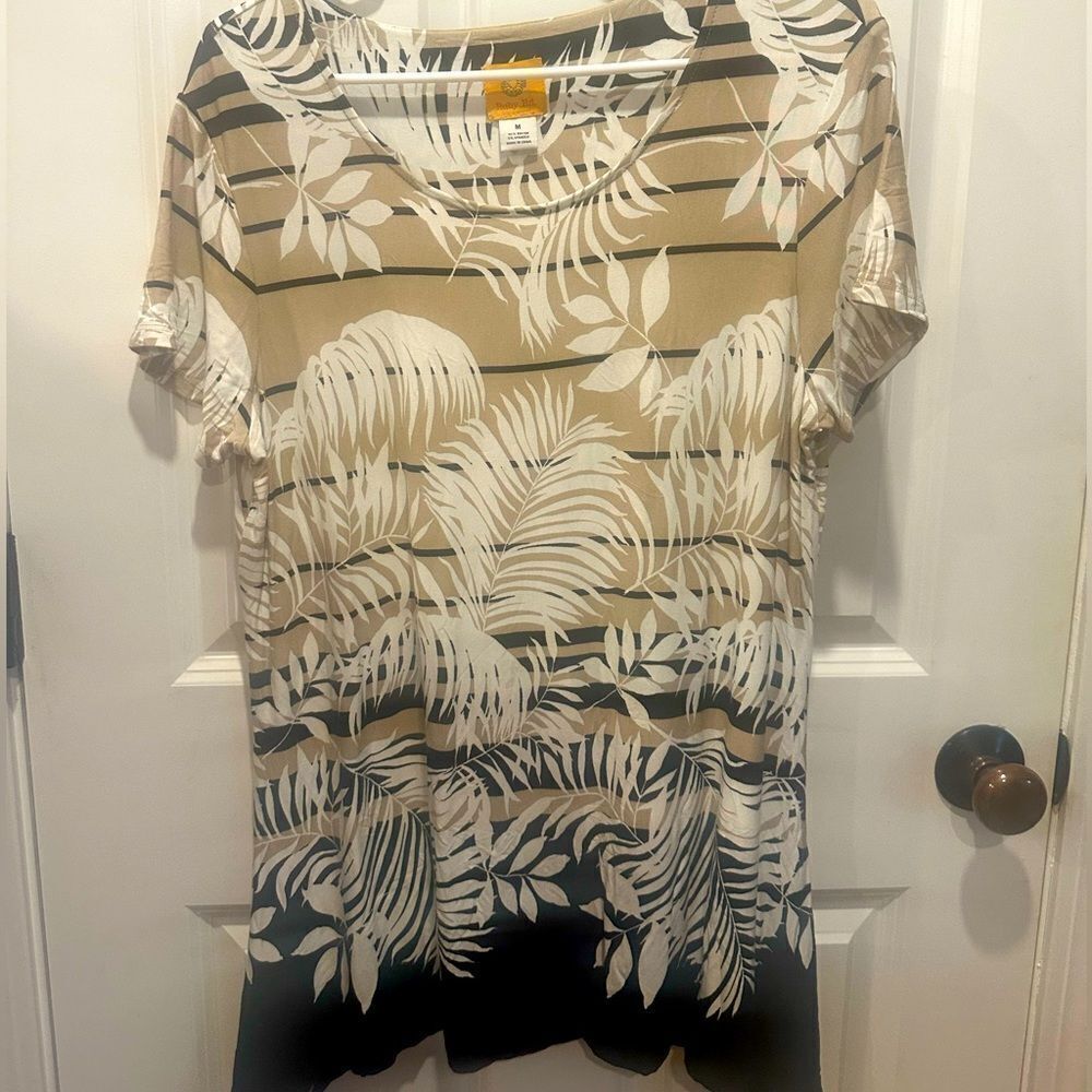 Ruby Rd medium tropical stretchy short sleeve